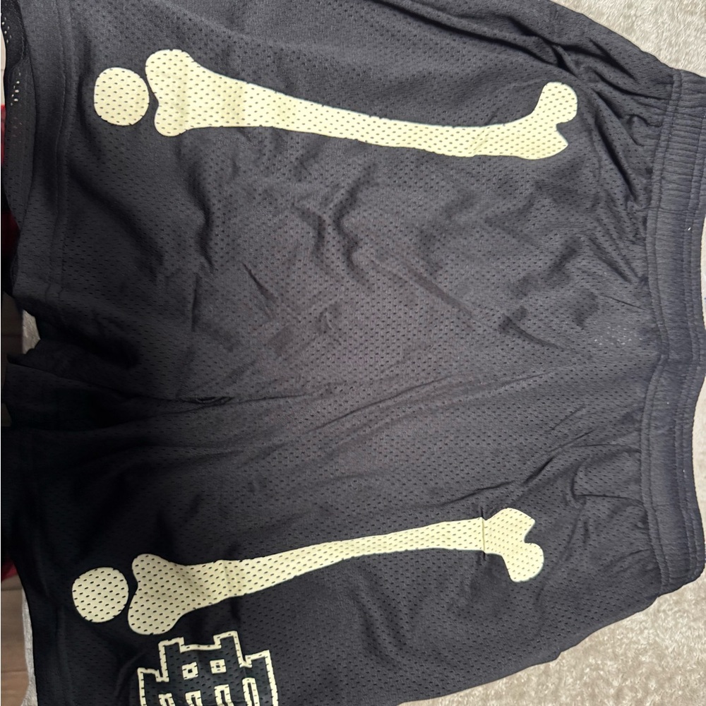 Eric Emmanuel size medium brand new.